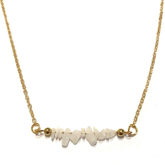 Crystal Necklace Gold Tone Semi Precious Stones White Moonstone - Picture 2 of 4